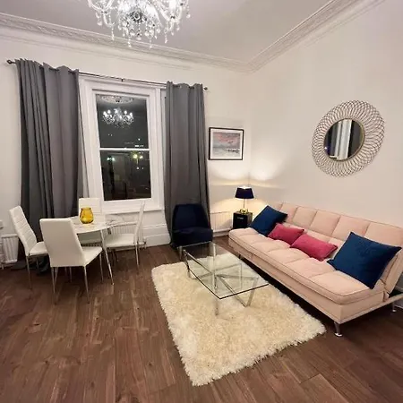 Iconic One Bed Apartment In Chiswick London Exterior photo